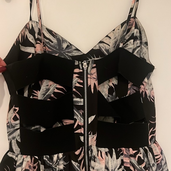 Black dress with pink & greenish/grey palm tree design. - Picture 3 of 4